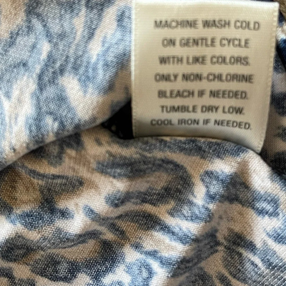 Dress Barn Leopard Animal Print 3/4 Sleeve Stretchy Blouse Women’s Large - Picture 8 of 12